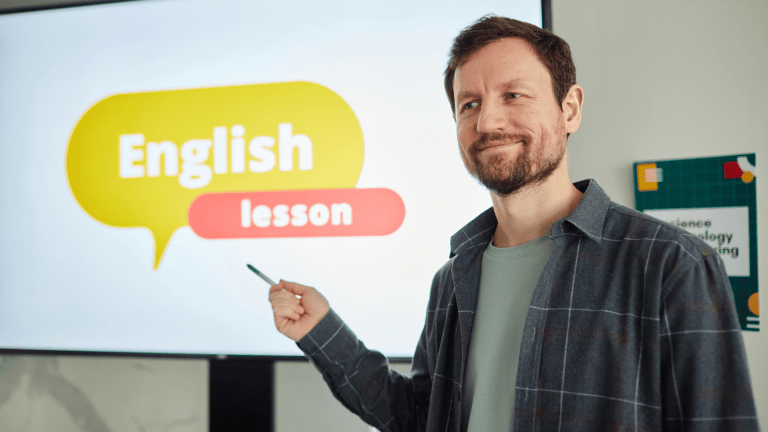 Lektor vs. e-learning: Která výuková metoda je pro vás ta pravá?